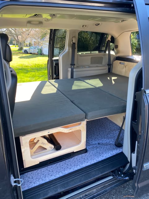 Lin’s Campervan Campervan in Richmond