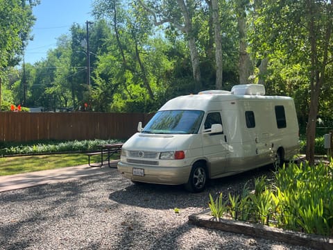 2003 Volkswagen Winnebago Rialta Drivable vehicle in Santa Rosa