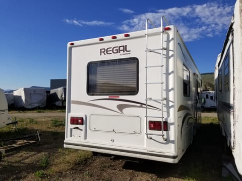 2005 C Class Triple E Regal Véhicule routier in Lake Country