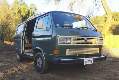 Volkswagon Vanagon Campervan in Ventura