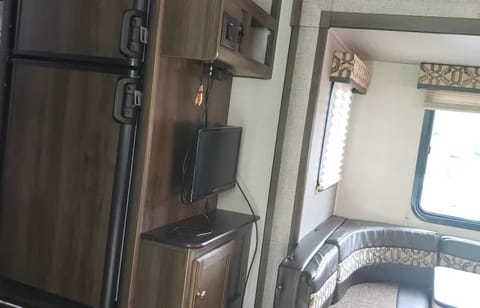 2017 Keystone RV Bullet Crossfire Towable trailer in Neenah