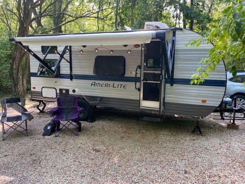 Modern Camper with Plentiful Amenities Towable trailer in Englewood