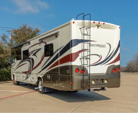 Class A Motorhome 2016 Forest River Georgetown Drivable vehicle in Eastvale