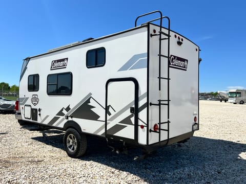 2023 Dutchmen Coleman Rubicon - Sporty Camper Towable trailer in Pflugerville