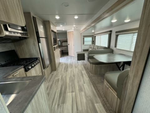 2021 Winnebago Minnie Winnie Bunkbeds Towable trailer in Lake Lewisville