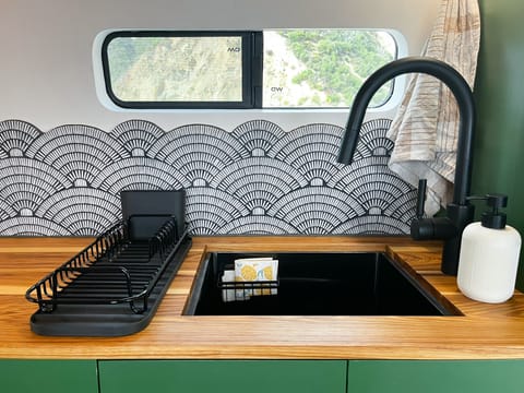 Clover - Off-grid luxury van with AC and massive battery bank Campervan in Beverly Hills