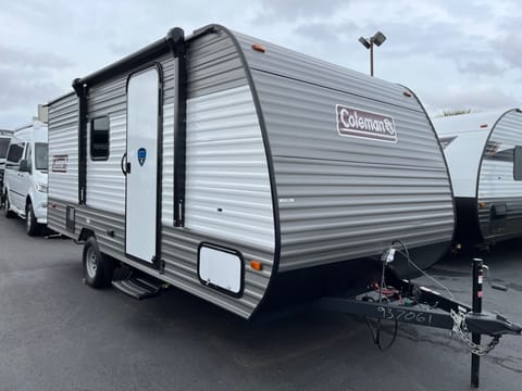 2024 Coleman Lantern LT 17 B with Bunk Beds! Tráiler remolcable in Fallbrook