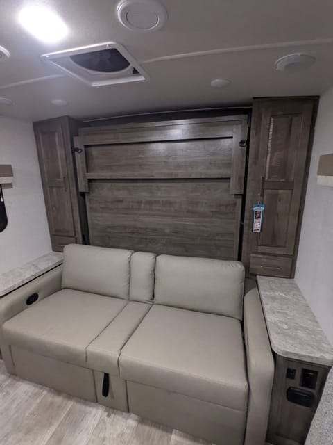 2022 Rolling Haven: Where Wanderlust Meets Comfort! Towable trailer in Walnut Creek