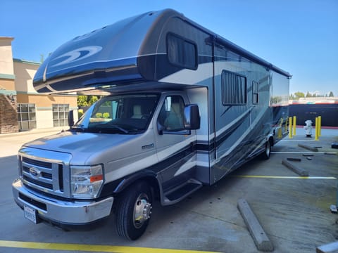 Road To Happiness 2016 Forest River Sunseeker Fahrzeug in Rancho Cordova