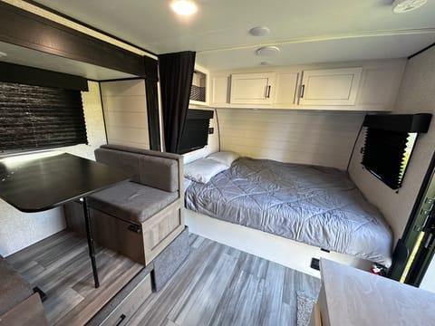 2024 Jayco Jayflight BAJA, Solar, On demand hot water, Queen and bunks! Towable trailer in Bellingham
