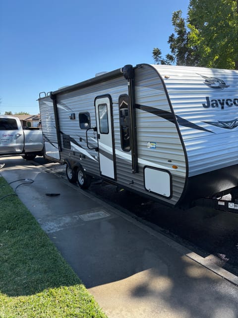 2021 Jayco Jay Flight SLX Towable trailer in Pomona