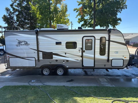 2021 Jayco Jay Flight SLX Towable trailer in Pomona