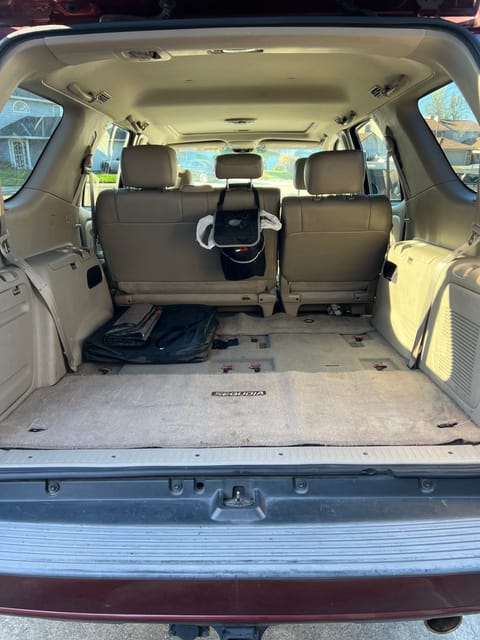 2006 Toyota Sequoia Limited 4WD with seating for five, your next adventure! Drivable vehicle in Stockton