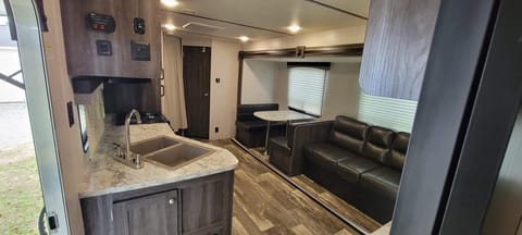 2020 Starcraft Autumn Ridge Towable trailer in Battle Creek