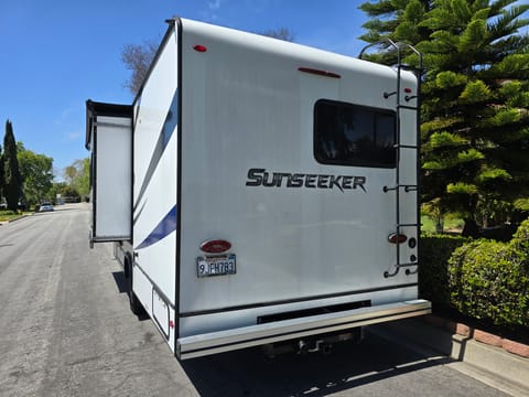 2022 Forest River Sunseeker Classic Drivable vehicle in Brea