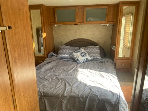 Cozy Komfort Towable trailer in Surrey