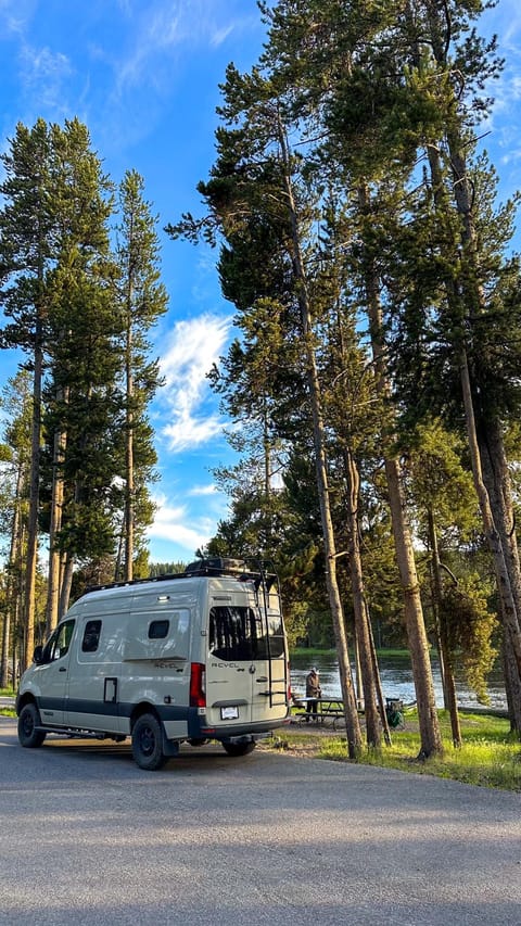 2024 4WD Winnebago REVEL "Judy" Teton, Yellowstone and Glacier Drivable vehicle in Belgrade