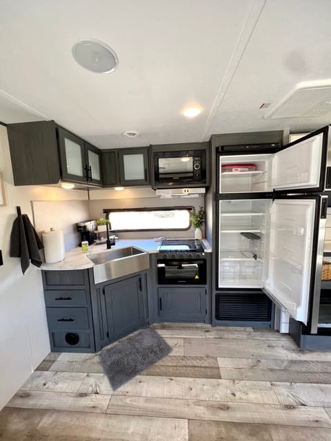 2022 Aspen Trail Travel Trailer - 34 ft. Rimorchio trainabile in Casper