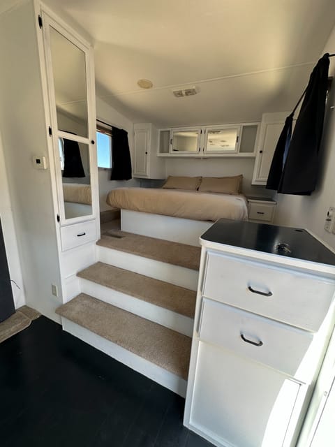 Newly Renovated RV - All-Inclusive Complete Camping Towable trailer in Washington