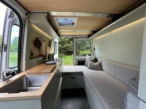 The VAAN Camper | 2006 Mercedes Sprinter | Cozy, Modern, Reliable Drivable vehicle in Lake Union