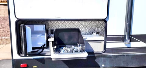 2021 MALLARD 32 - Rate includes DEL & INS* Towable trailer in New Braunfels