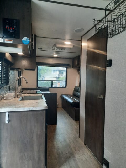 2020 Dutchmen Aspen - PICK UP ONLY Towable trailer in Surrey