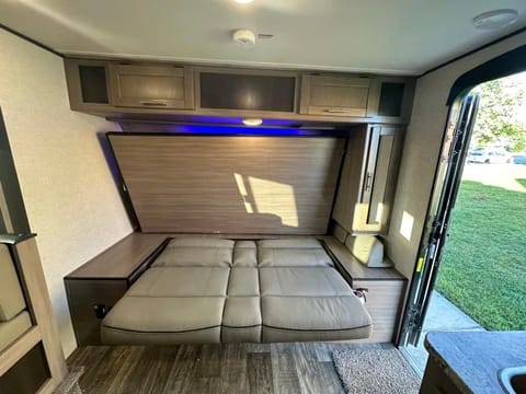 2022 Sunset Trail 22 - Rate includes Delivery and Fees* Towable trailer in New Braunfels