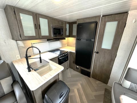 2022 Forest River Salem Towable trailer in Lake Lewisville