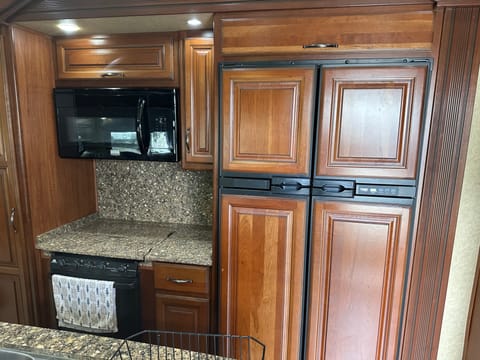 Tony’s Fifth Wheel RV Towable trailer in Pembroke Pines