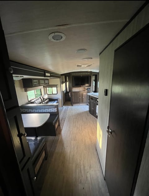 2019 Cruiser RV MPG Ultra Lite Towable trailer in Lehigh Acres