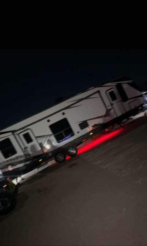 Ruiz Family Cruiser RV Stryker Towable trailer in Hesperia