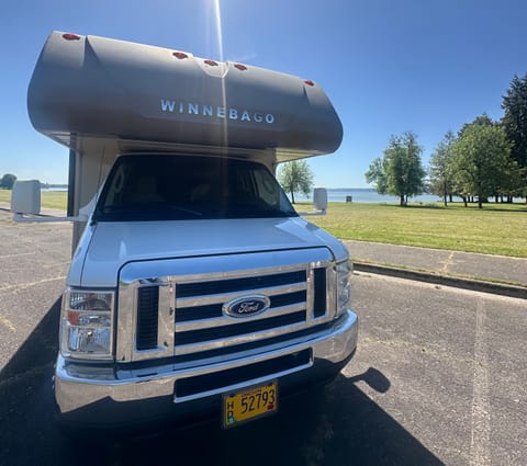 Adventure Awaits in the PNW with Our 2017 Winnebago Spirit 22R! Drivable vehicle in Eugene