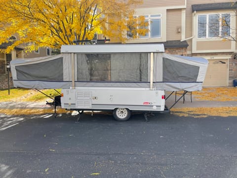 Pop up camper RV in Highlands Ranch