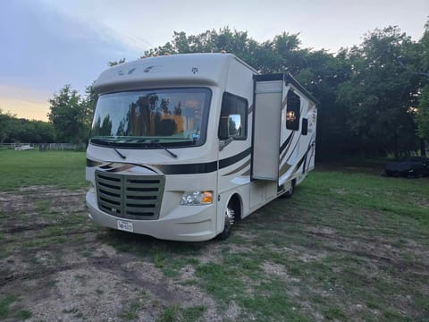 2016 Thor Motor Coach A.C.E. Drivable vehicle in Burleson