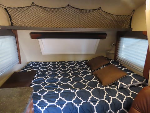 Cozy Travel Trailer for 2 Towable trailer in Vista