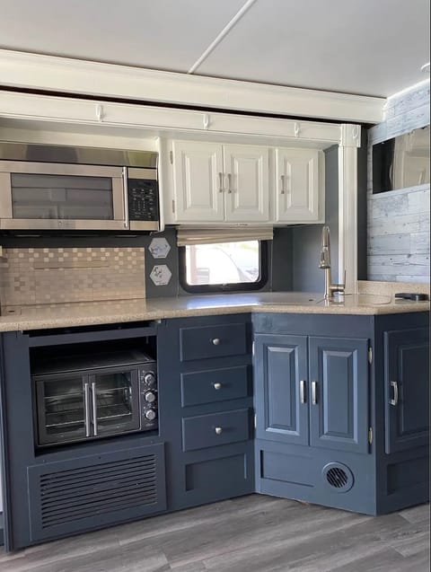 Big George - "Sugarbear Express #21" Forest River Georgetown 328TS Drivable vehicle in Springdale