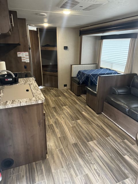 2020 Shasta 26db Towable trailer in Moses Lake