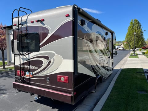 2016 Forest River - Sunseeker 2400W Drivable vehicle in West Jordan