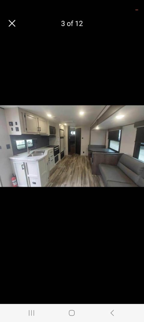 Sem and Shernie's RV Trailer Towable trailer in Oshawa