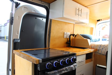 All-Electric 2023 Ford Camper van with Starlink, Office & Comforts! Campervan in Playa Vista