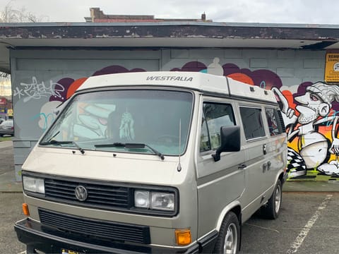 1986 VW Westfalia “Izzy” 