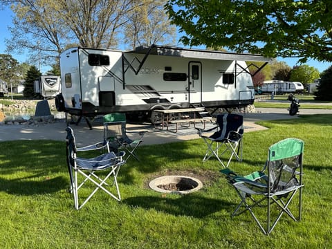 Brand new 2022, Dutchmen Kodiak 296BHSL, Sleeps 8. Towable trailer in Ludington