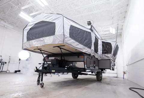 2022 Flagstaff 228se popup camper Towable trailer in Davenport