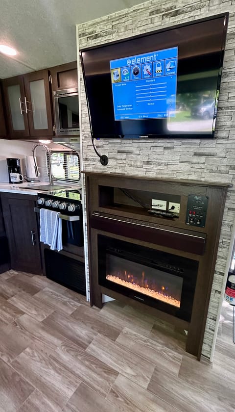 Fireplace and sound bar 