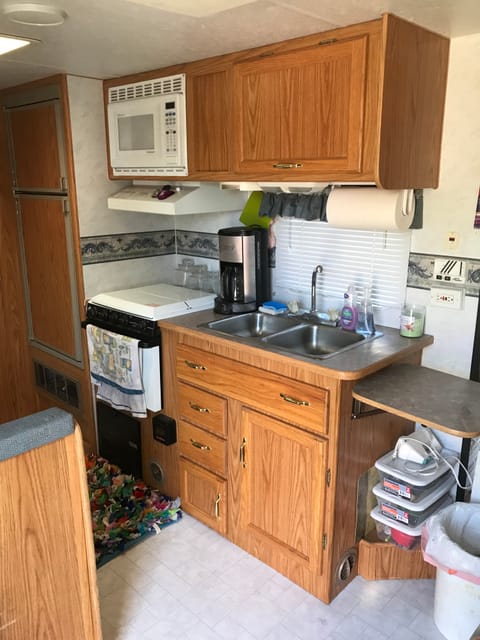 Kitchen with utensils, coffee maker available upon request (with coffee!)