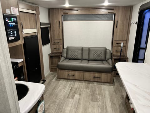 Grand Design- Kid/pet friendly RV/Dry camping Towable trailer in Santa Maria