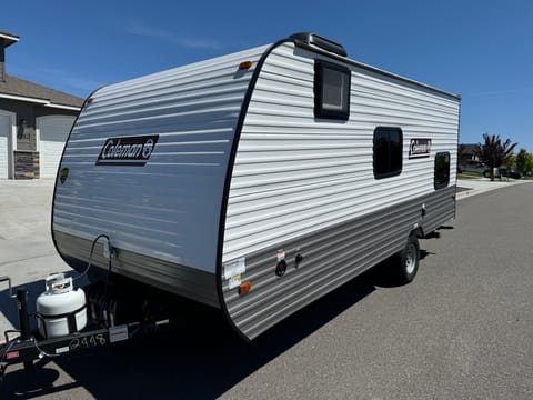 New Family Friendly Trailer Towable trailer in Richland