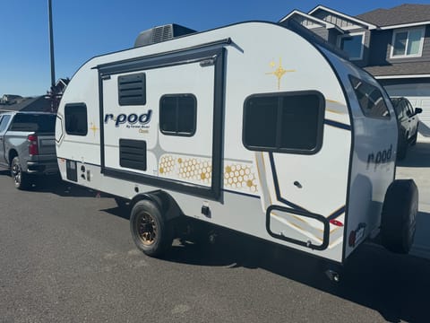 Cozy R-Pod Towable trailer in Richland