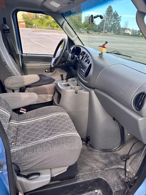 Weather your travelling with a companion, family, pooch or alone, Apollo has ample space for everyone. 