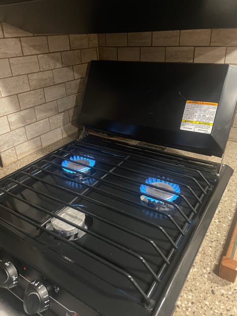 2017 Winnebago Vista LX MAINTANED CLEAN AND SAFE Drivable vehicle in Bedford Park